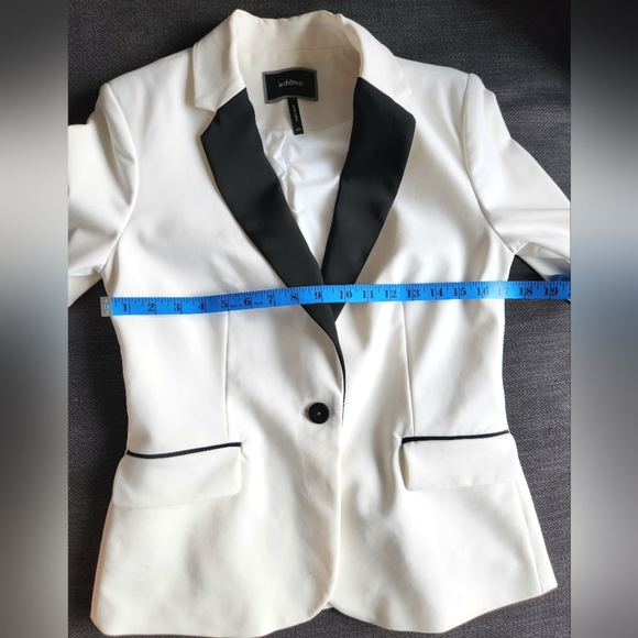 Le Chateau Single Button Fitted White & Black 3/4 Sleeve Faux Pocket size Small - Picture 7 of 12